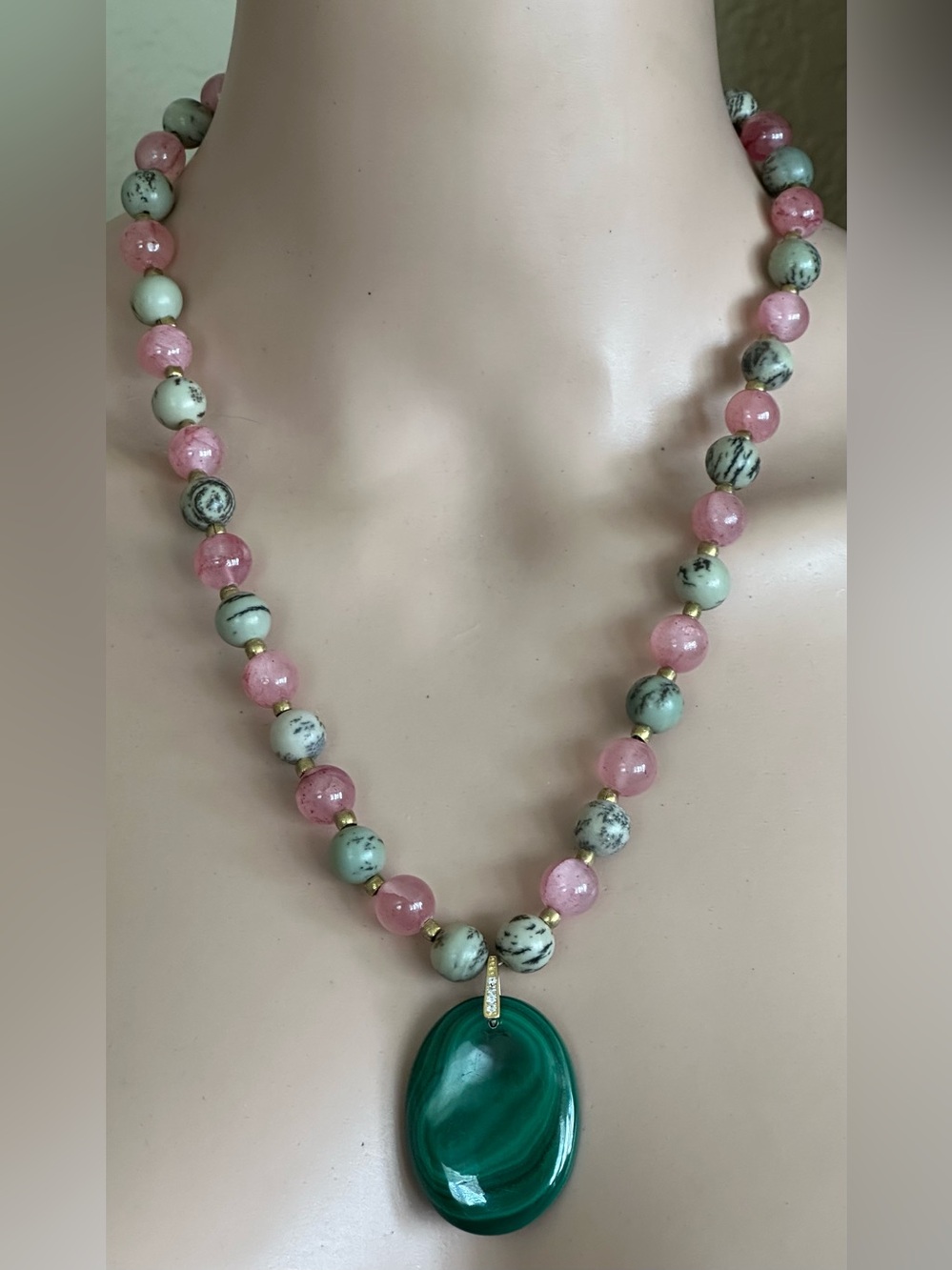 24 inch Cherry Quartz and Grass Jasper bead necklace NWOT
